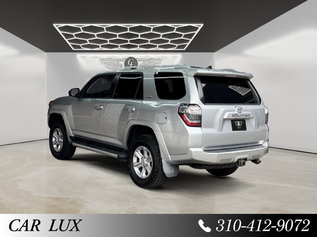 Used 2018 Toyota 4Runner SR5 w/ Convenience Package AWD/4WD image 3