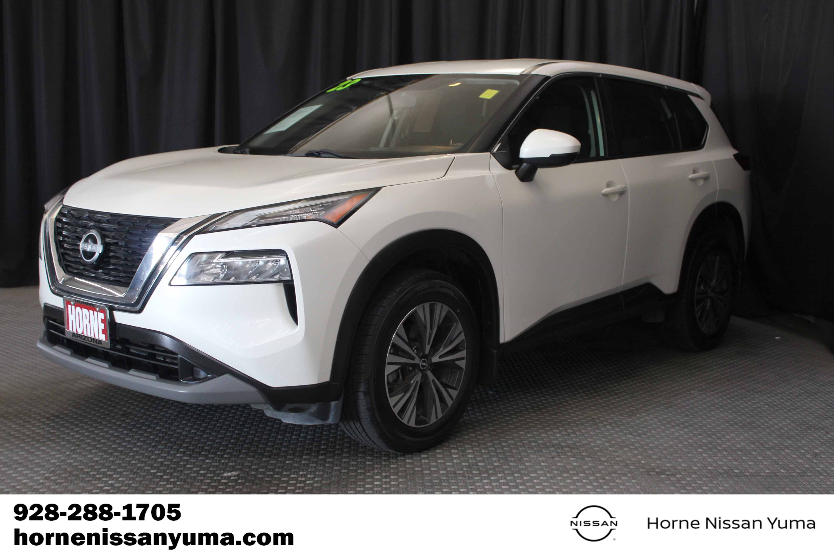 Used 2023 Nissan Rogue SV FWD image 3