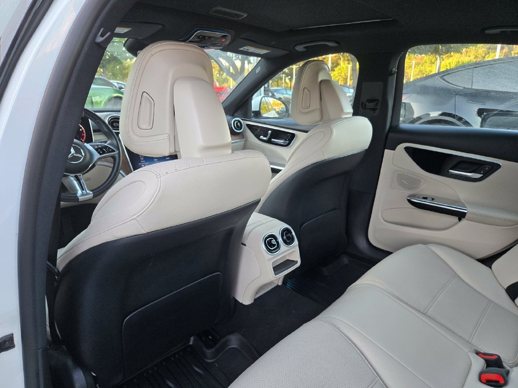 Used 2024 Mercedes-Benz C 300 4MATIC Sedan image 13