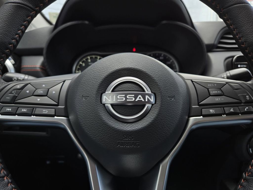 New 2025 Nissan Versa SR w/ Trunk Package image 22
