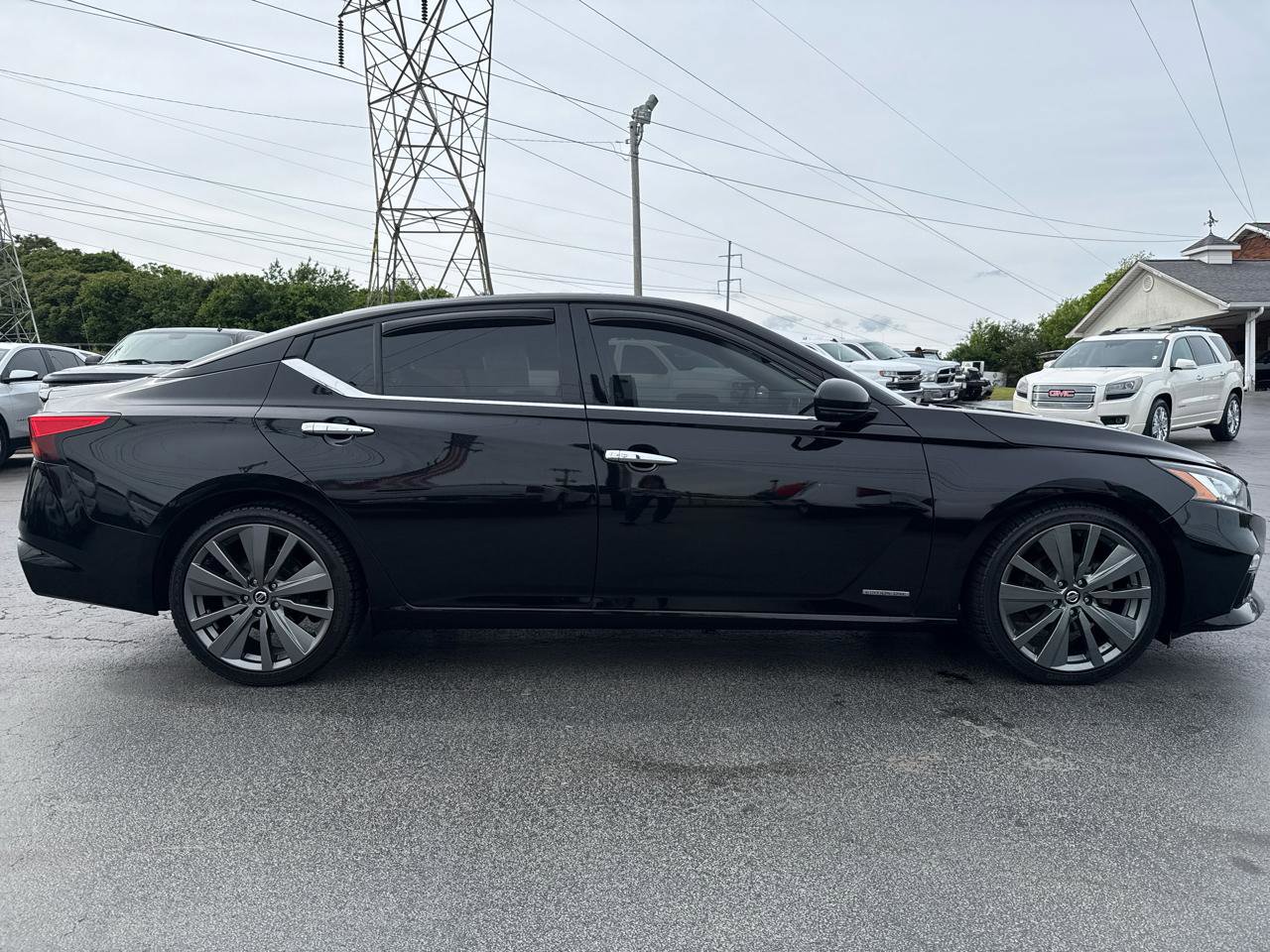 Used 2019 Nissan Altima 2.0 Edition One FWD image 3