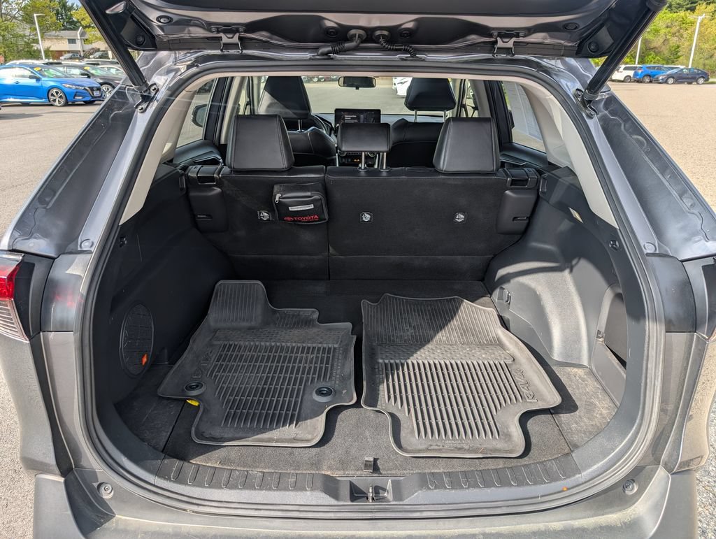 Used 2023 Toyota RAV4 XLE Premium AWD/4WD image 13
