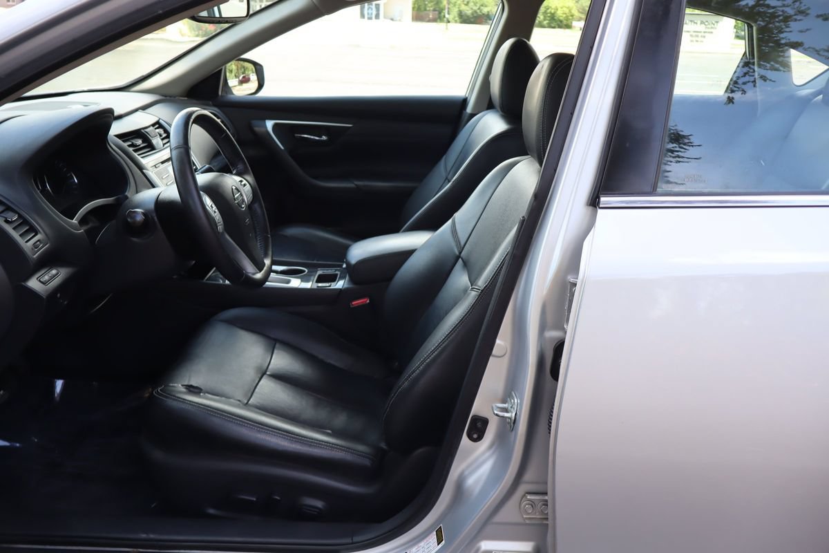 Used 2018 Nissan Altima 2.5 SL FWD image 19