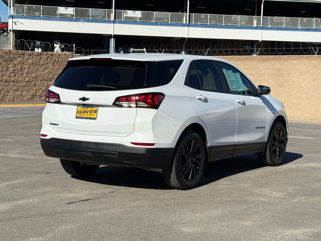 Used 2023 Chevrolet Equinox LS w/ LS Convenience Package image 4