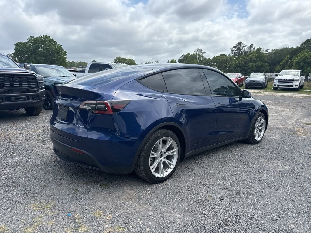 Used 2022 Tesla Model Y Long Range image 5