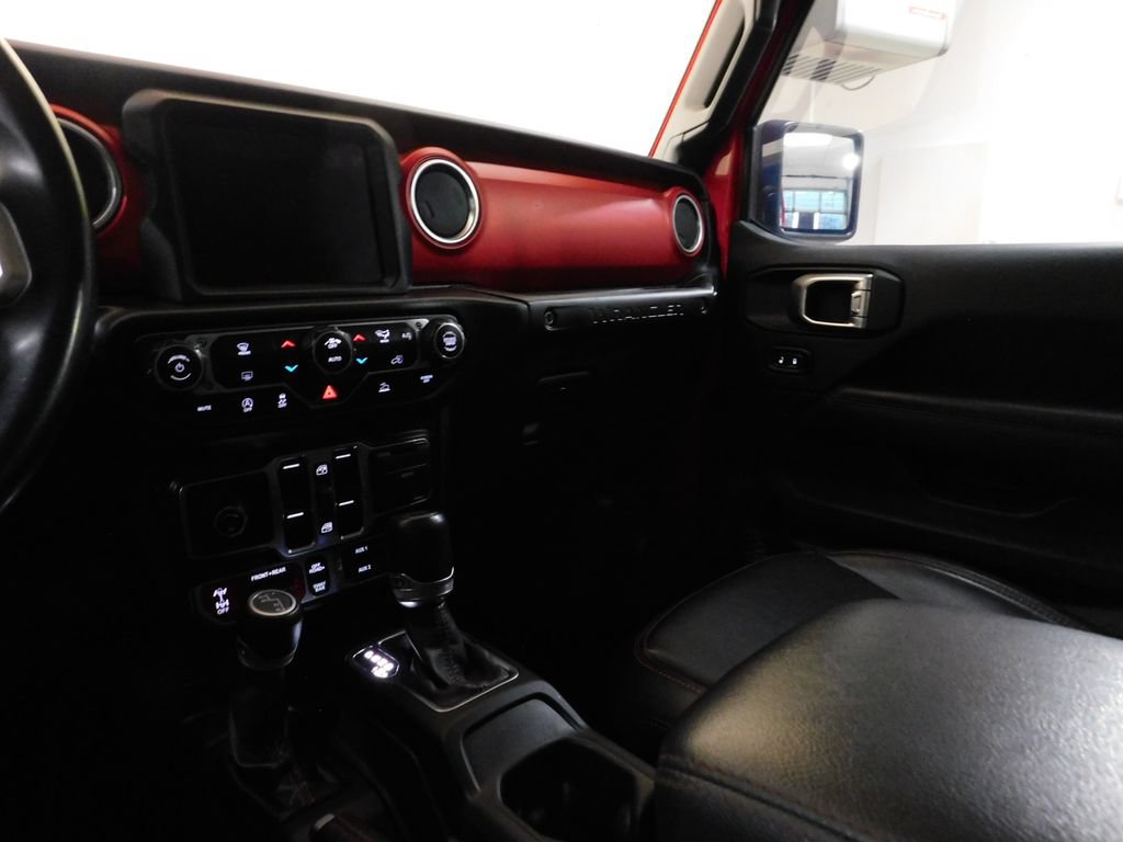 Used 2021 Jeep Wrangler Unlimited Rubicon w/ Dual Top Group AWD/4WD image 67