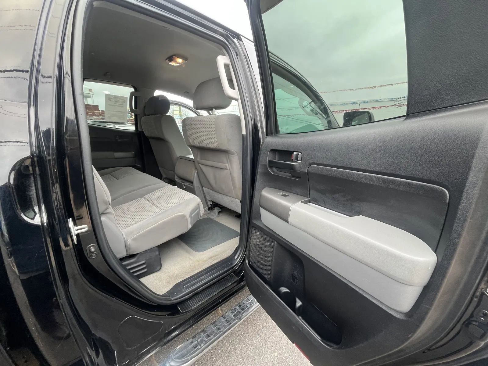 Used 2011 Toyota Tundra 2WD Double Cab image 17