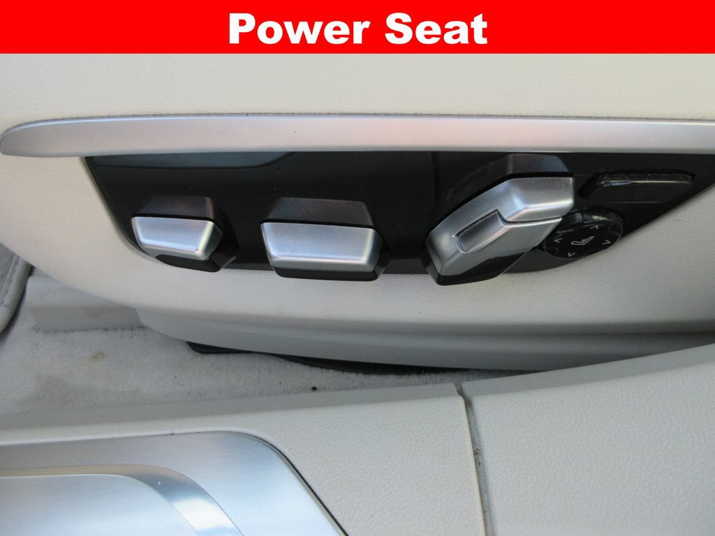 Used 2020 BMW 745e xDrive AWD/4WD image 27