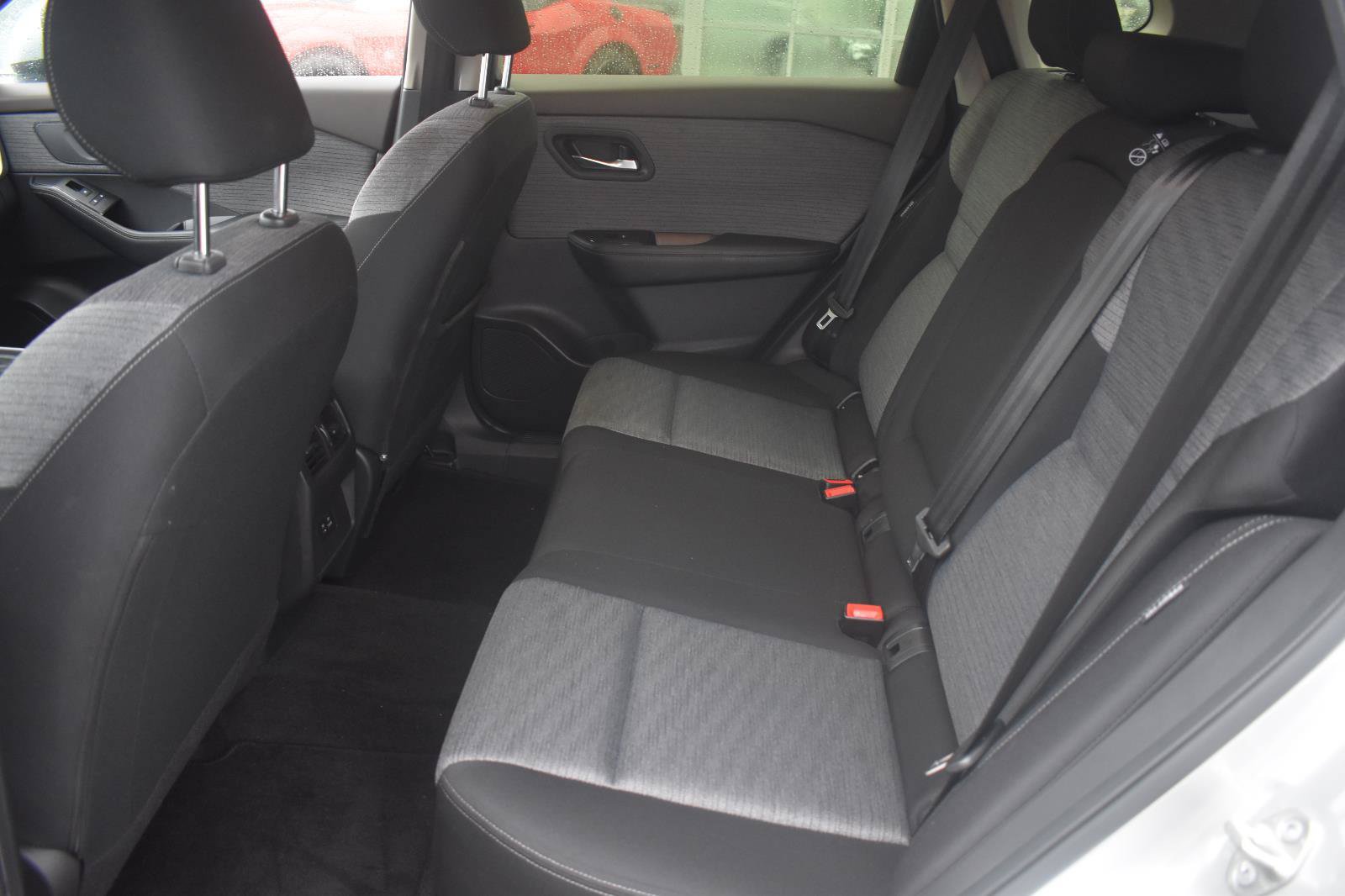 Used 2023 Nissan Rogue SV FWD image 43
