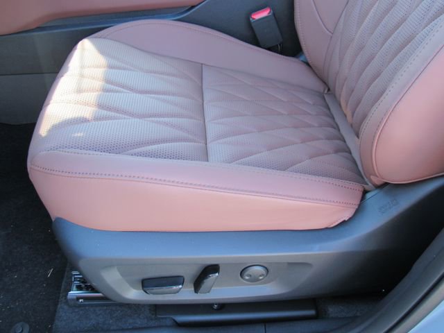 New 2026 Mitsubishi Outlander SEL FWD image 24