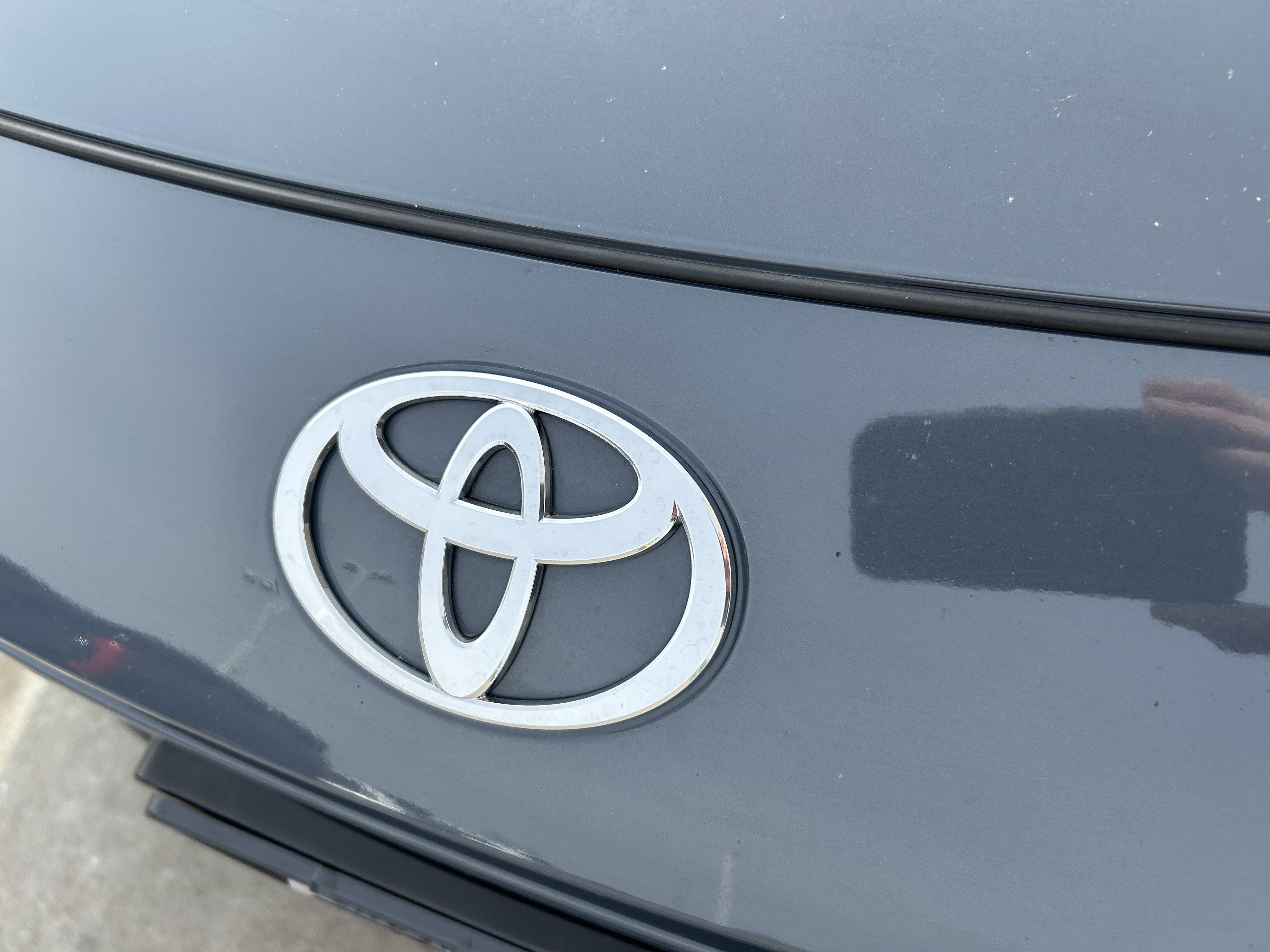 Used 2024 Toyota Prius LE image 8