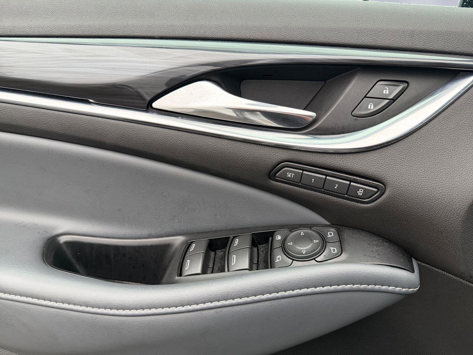 Used 2024 Buick Enclave Premium image 16