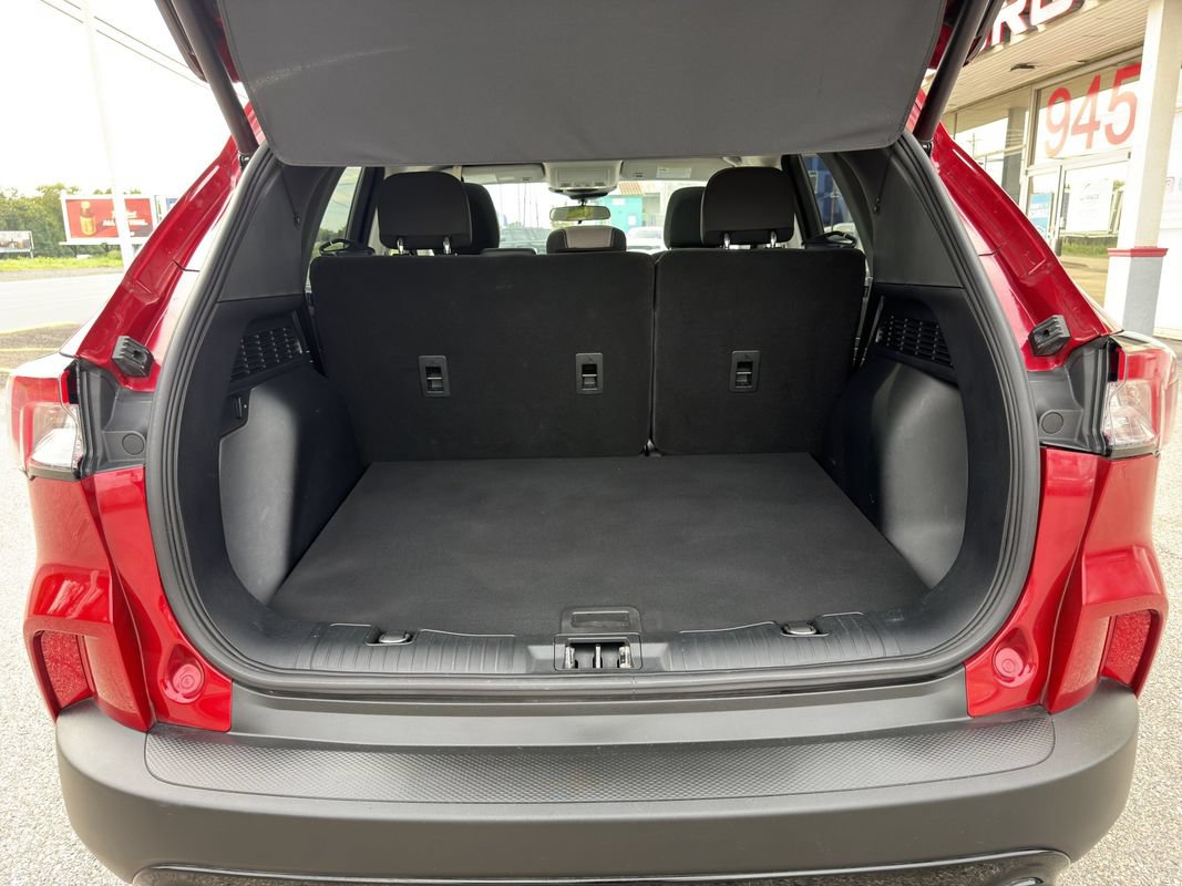Used 2022 Ford Escape SE w/ SE Sport Appearance Package AWD/4WD image 40