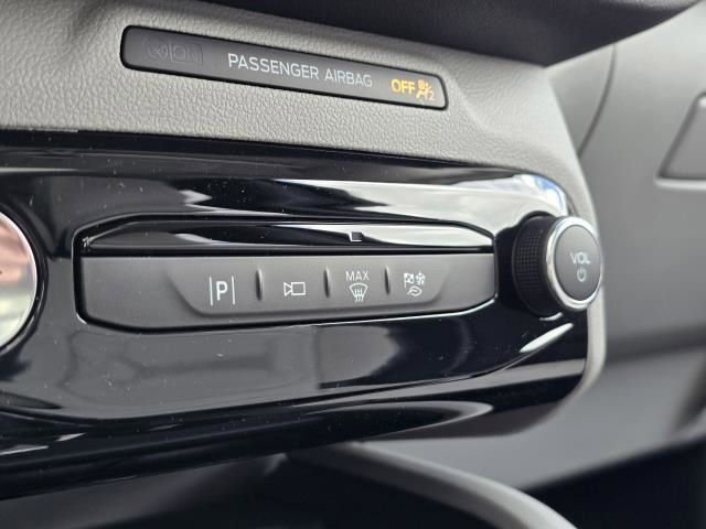 New 2024 Ford Escape SE w/ PHEV Premium Package image 28