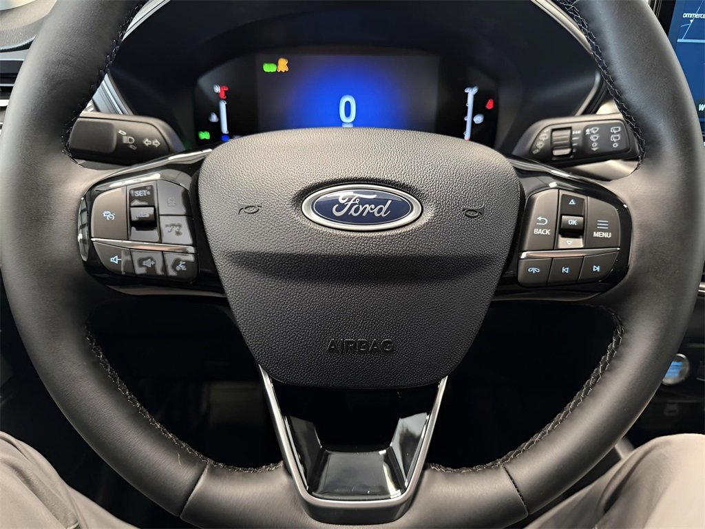 New 2026 Ford Escape SE w/ Class II Trailer Tow Package image 18