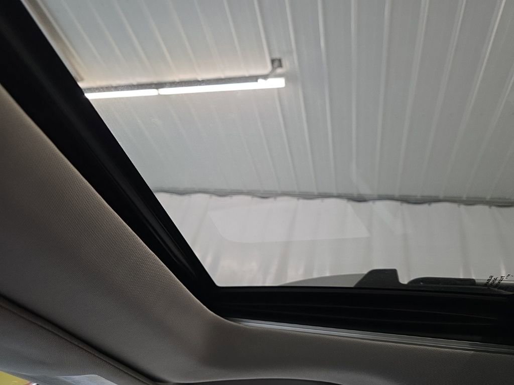 Used 2020 Subaru Outback Touring XT image 22