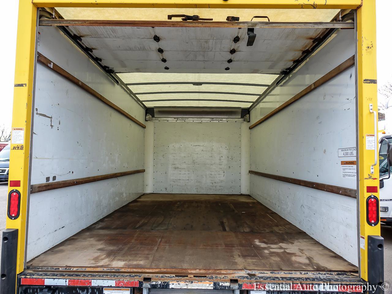 Used 2019 GMC Savana 3500 Extended w/ Driver Convenience Package RWD image 16