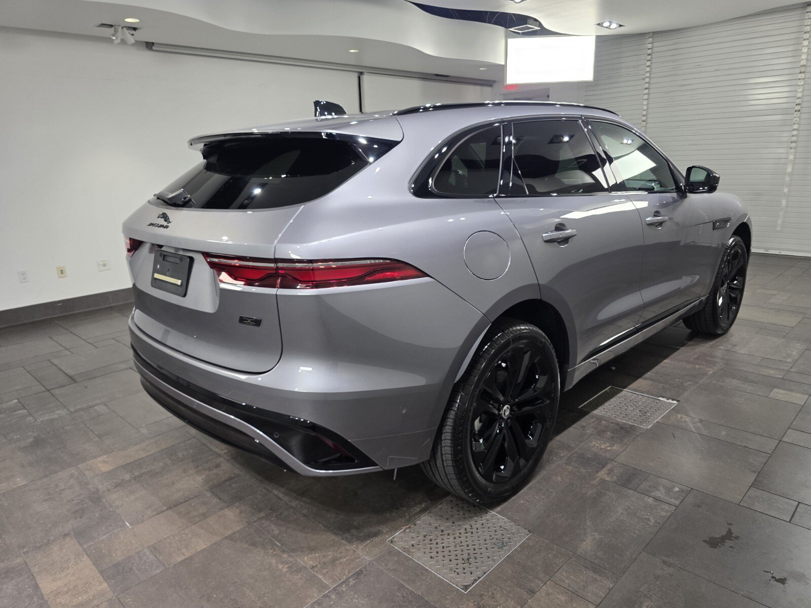 New 2026 Jaguar F-PACE R-Dynamic S AWD/4WD image 24