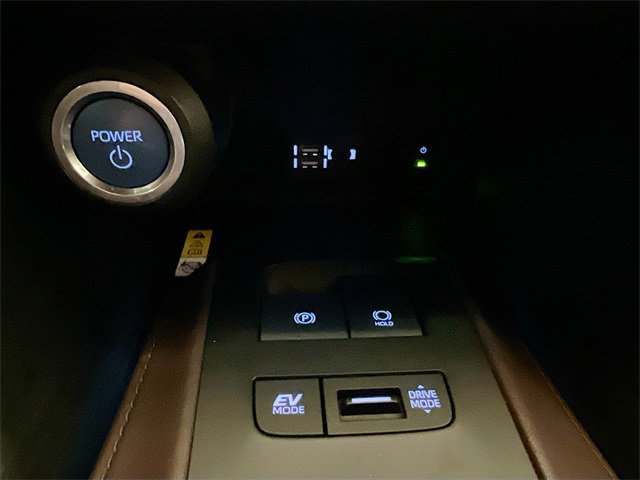 Used 2021 Toyota Venza XLE image 12