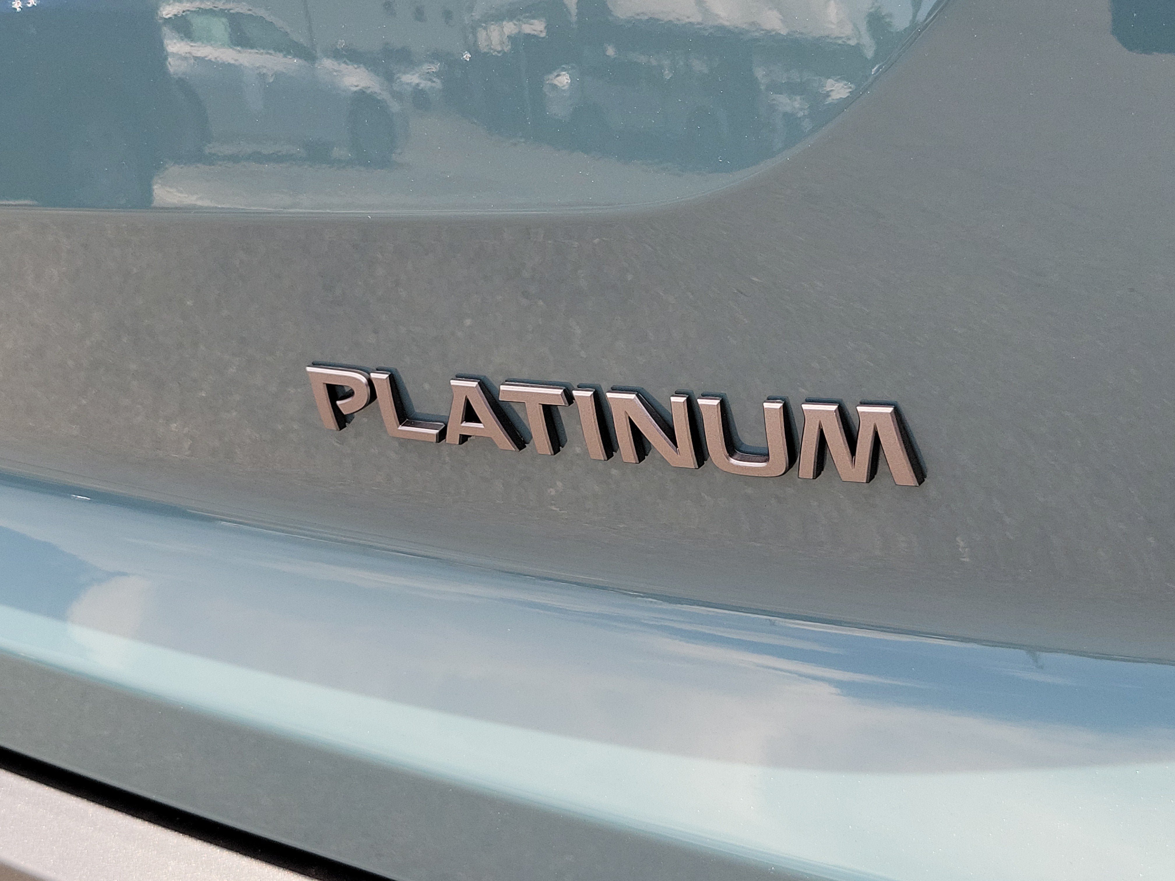 New 2026 Nissan Pathfinder Platinum FWD image 8
