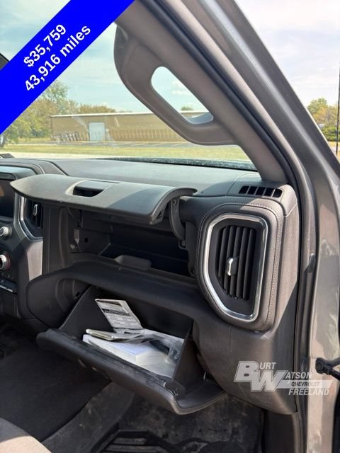 Used 2022 Chevrolet Silverado 1500 RST AWD/4WD image 32