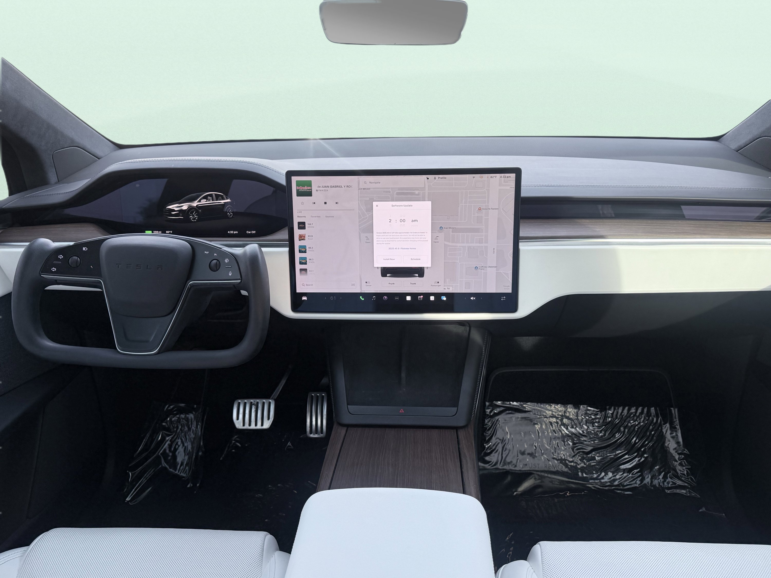 Used 2023 Tesla Model X image 50