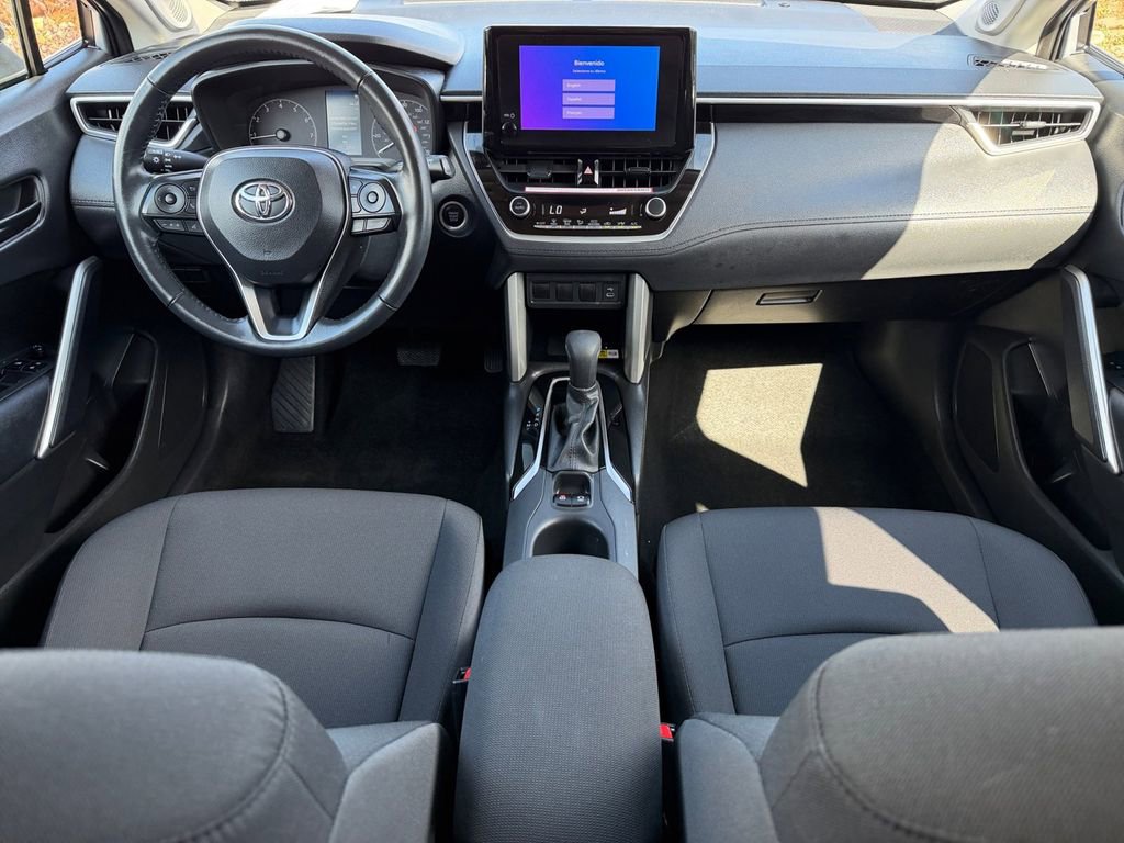 Used 2023 Toyota Corolla Cross LE w/ Moonroof Package image 11