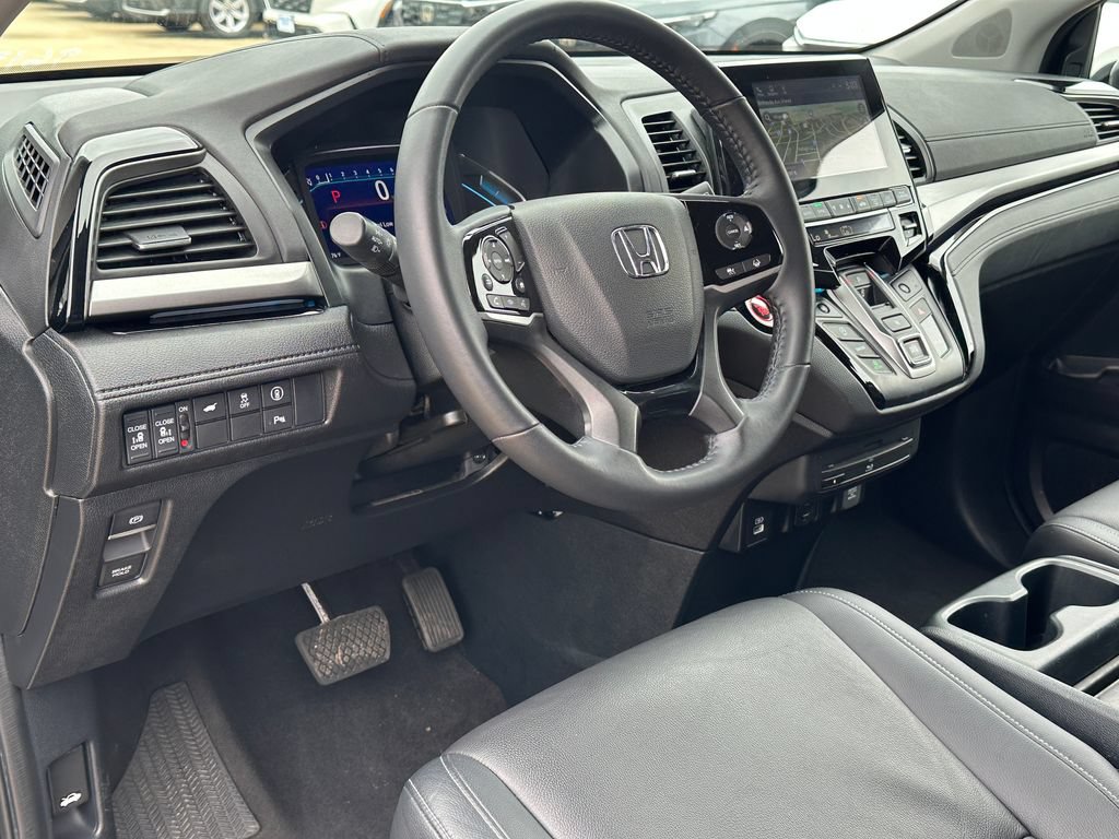 Used 2024 Honda Odyssey Touring image 16