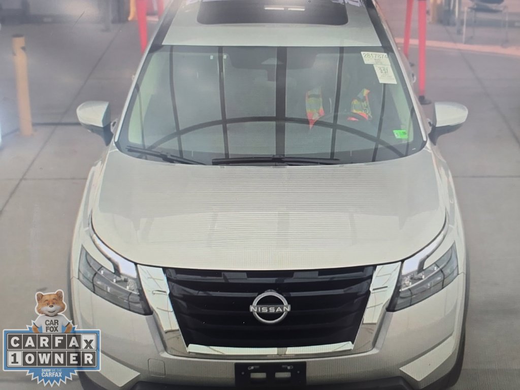 Used 2024 Nissan Pathfinder SV w/ SV Premium Package AWD/4WD image 3