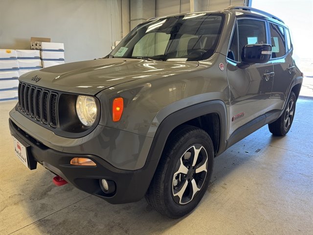 Used 2022 Jeep Renegade Trailhawk w/ Trailer Tow Group image 3