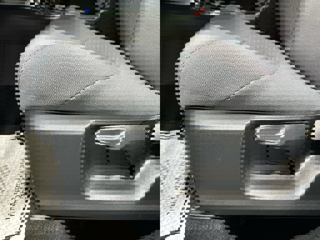 Used 2025 Toyota Corolla Cross AWD Hybrid image 12