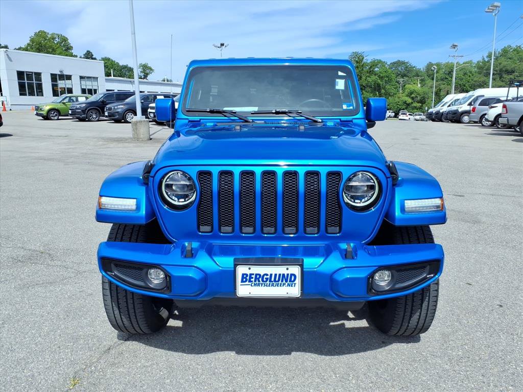 Used 2022 Jeep Wrangler Unlimited Sahara AWD/4WD image 9