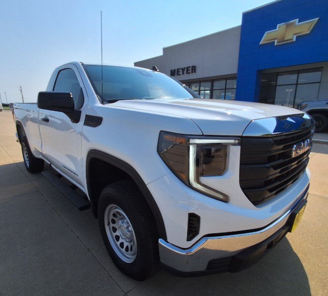 Used 2024 GMC Sierra 1500 Pro w/ Pro Value Package AWD/4WD image 2