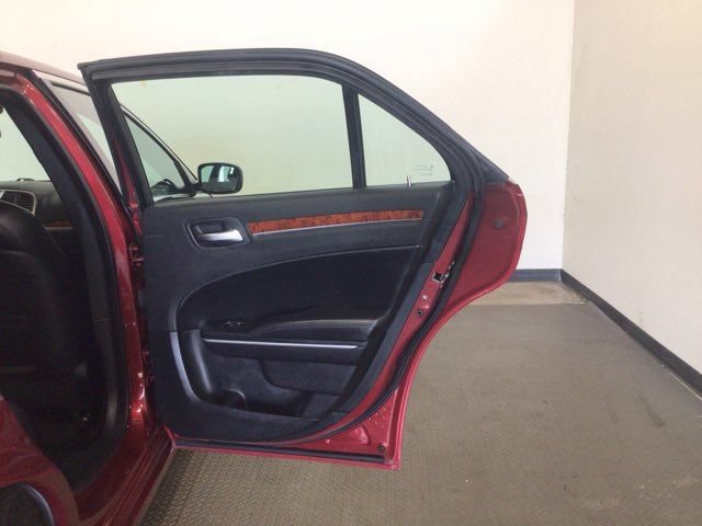 Used 2014 Chrysler 300 AWD w/ Driver Convenience Group image 12