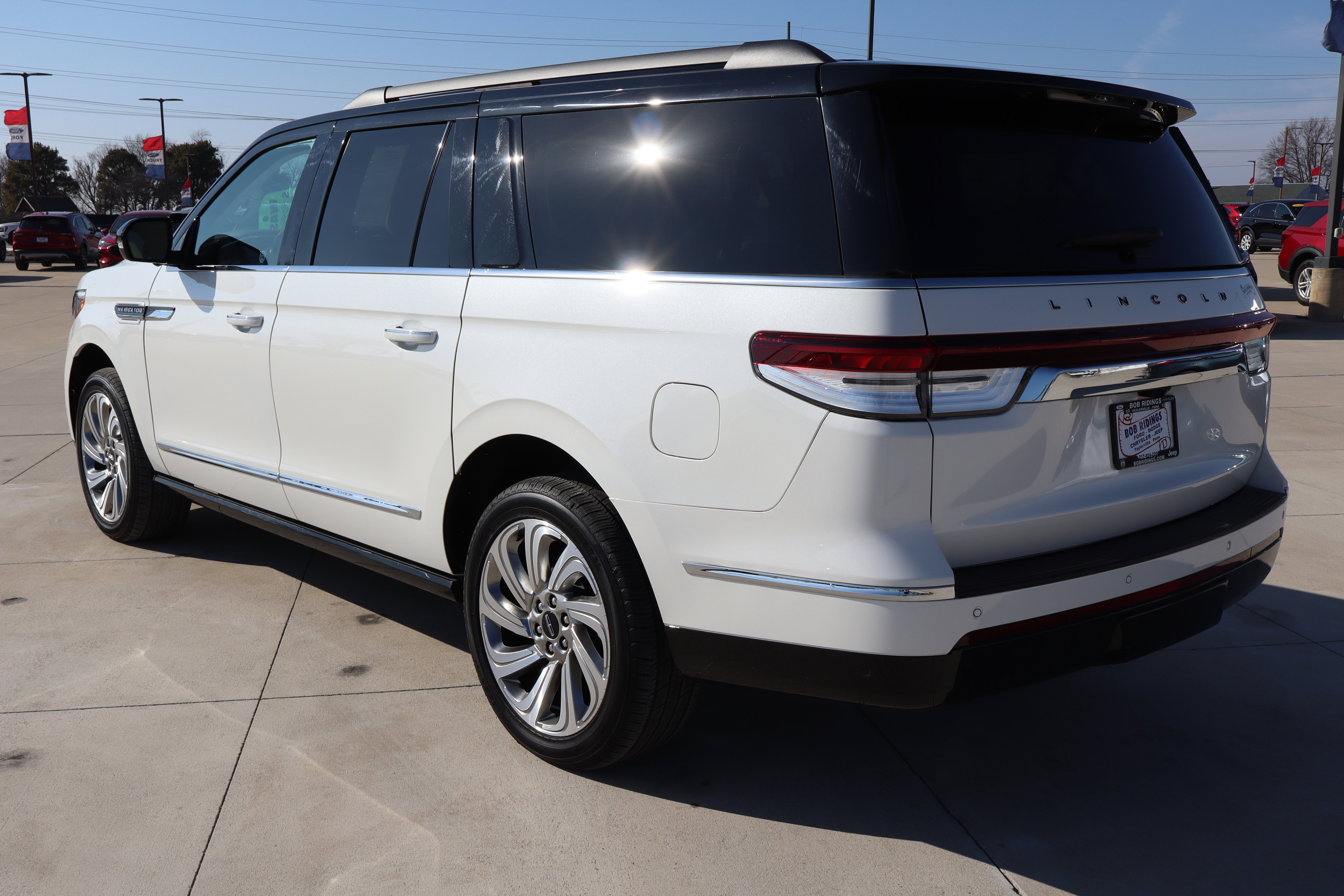 Used 2024 Lincoln Navigator L Black Label AWD/4WD image 8