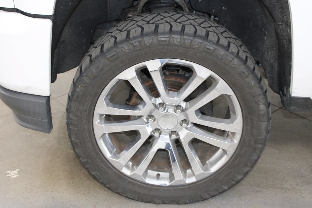 Used 2017 Chevrolet Silverado 1500 LT w/ All Star Edition AWD/4WD image 35