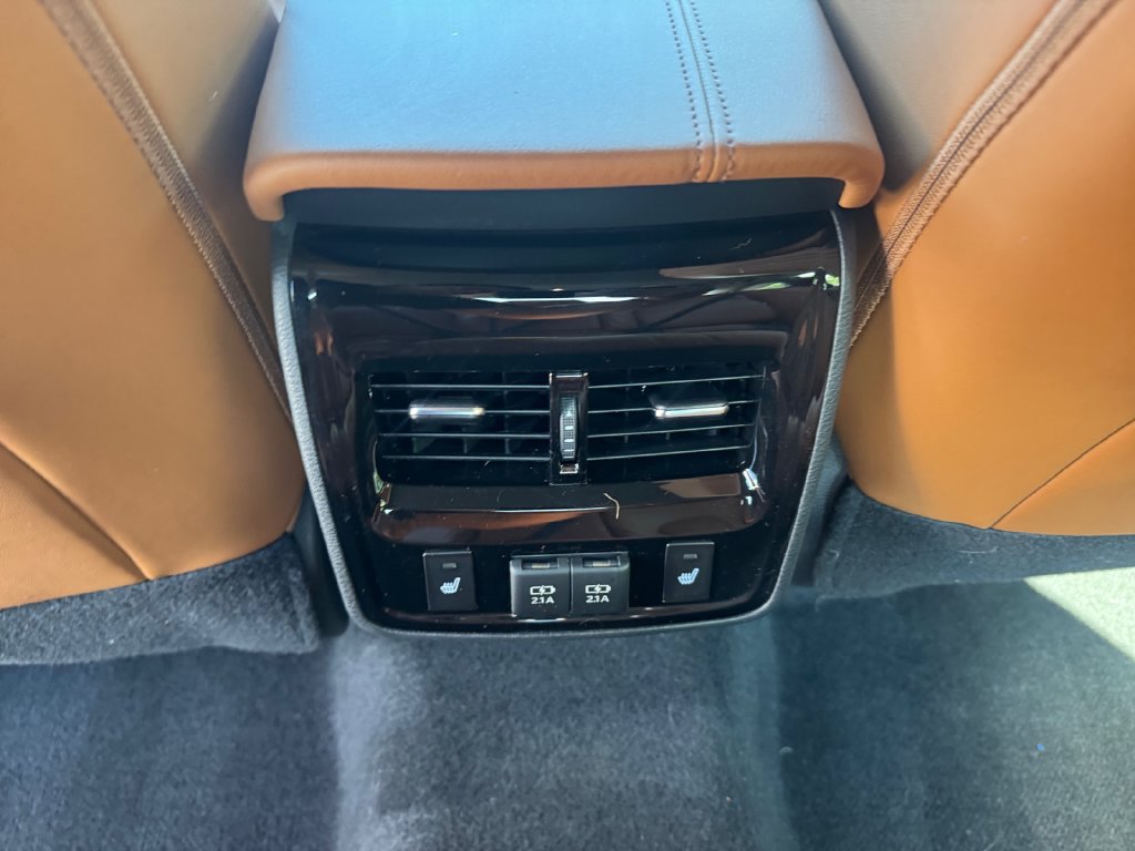 Used 2020 Toyota Avalon Limited w/ Advanced Safety Package FWD image 19