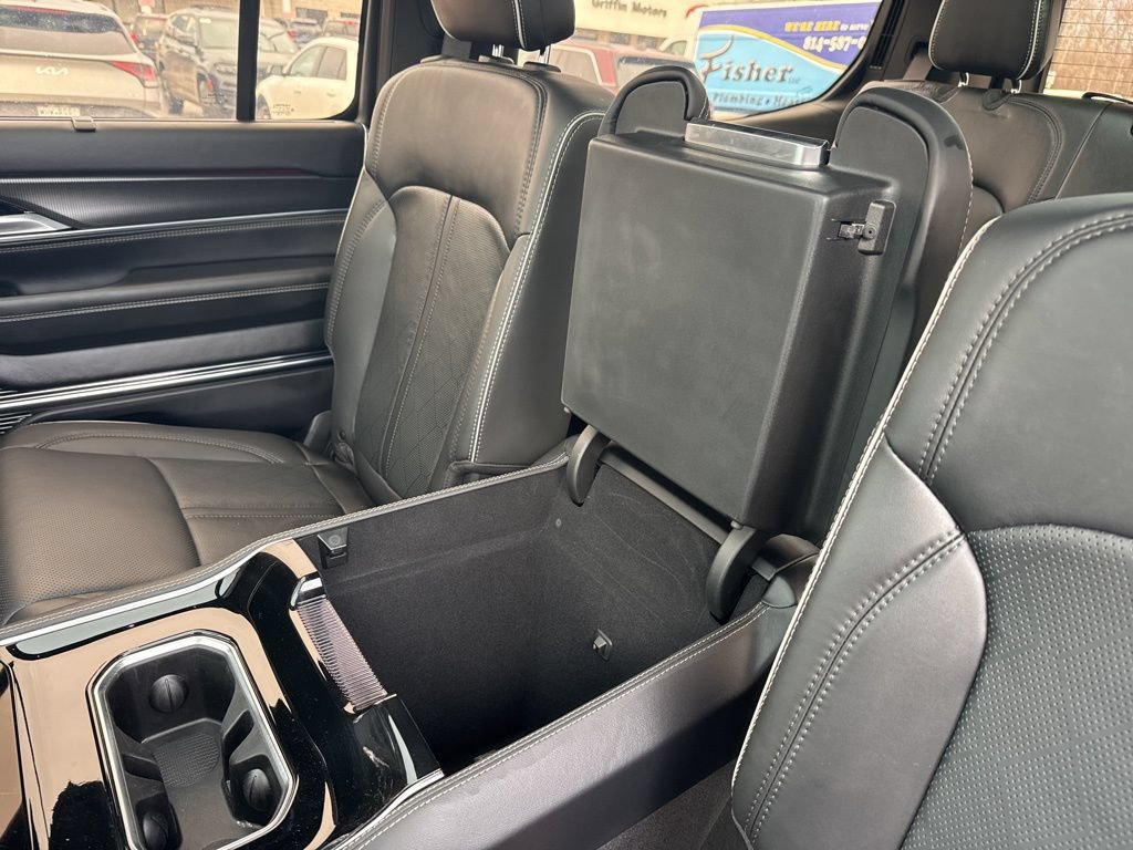 Used 2024 Jeep Grand Wagoneer Series II Obsidian w/ Quick Order Packagew 28T AWD/4WD image 16
