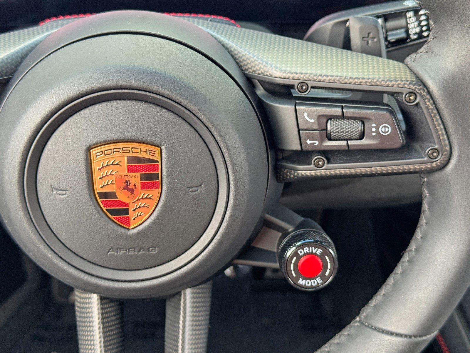 Used 2025 Porsche 911 GTS image 21