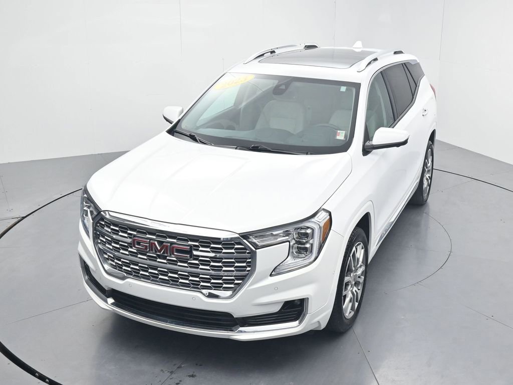 Used 2023 GMC Terrain Denali w/ Denali Premium Package AWD/4WD image 48