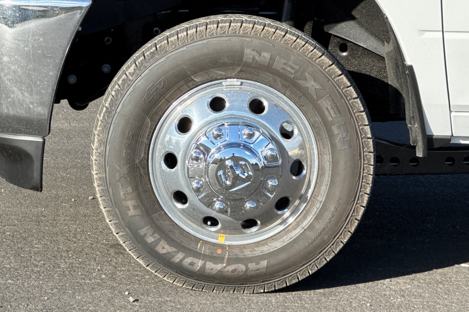 New 2027 RAM 3500 Big Horn AWD/4WD image 24