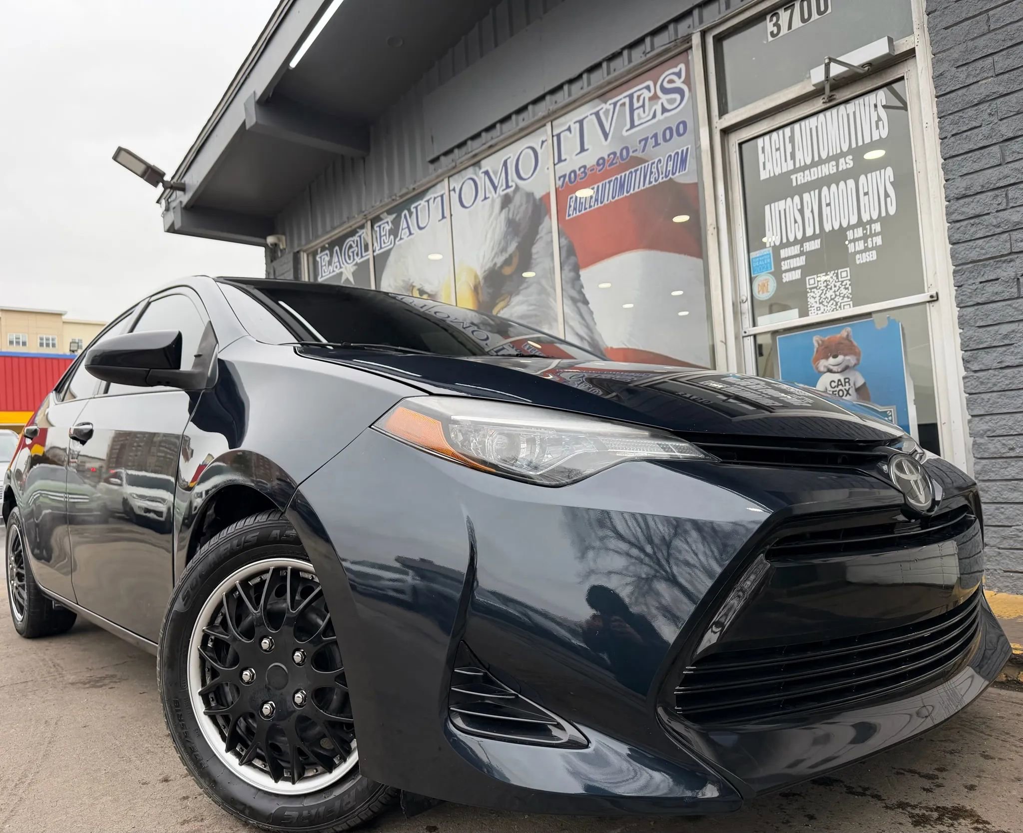 Used 2018 Toyota Corolla LE image 1