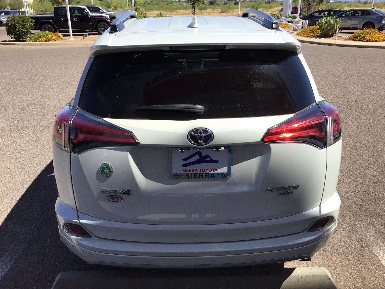 Used 2018 Toyota RAV4 Platinum AWD/4WD image 5
