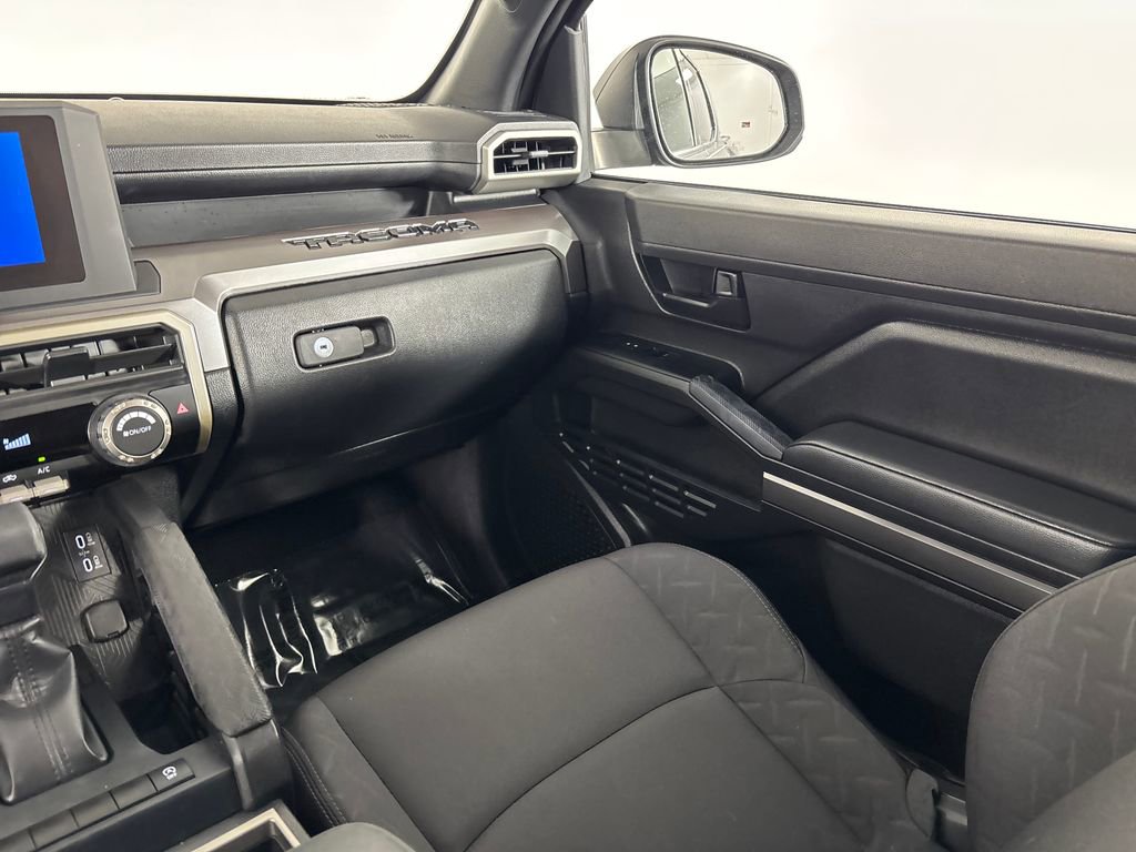 Certified 2025 Toyota Tacoma SR5 image 29