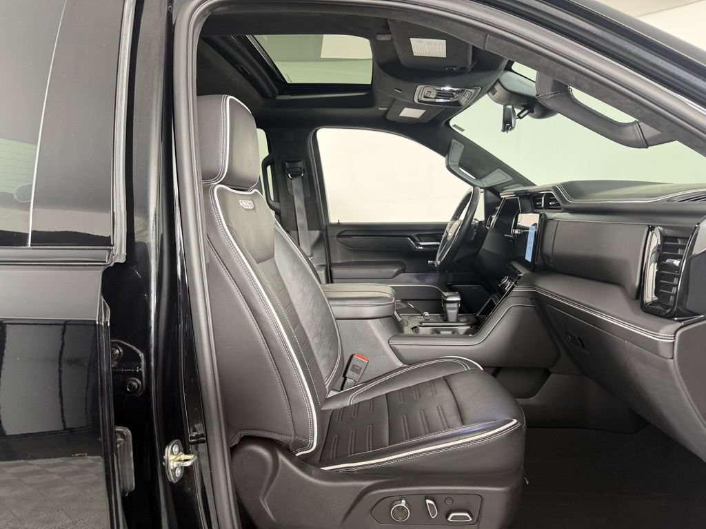 Used 2024 GMC Sierra 1500 AT4X AWD/4WD image 30