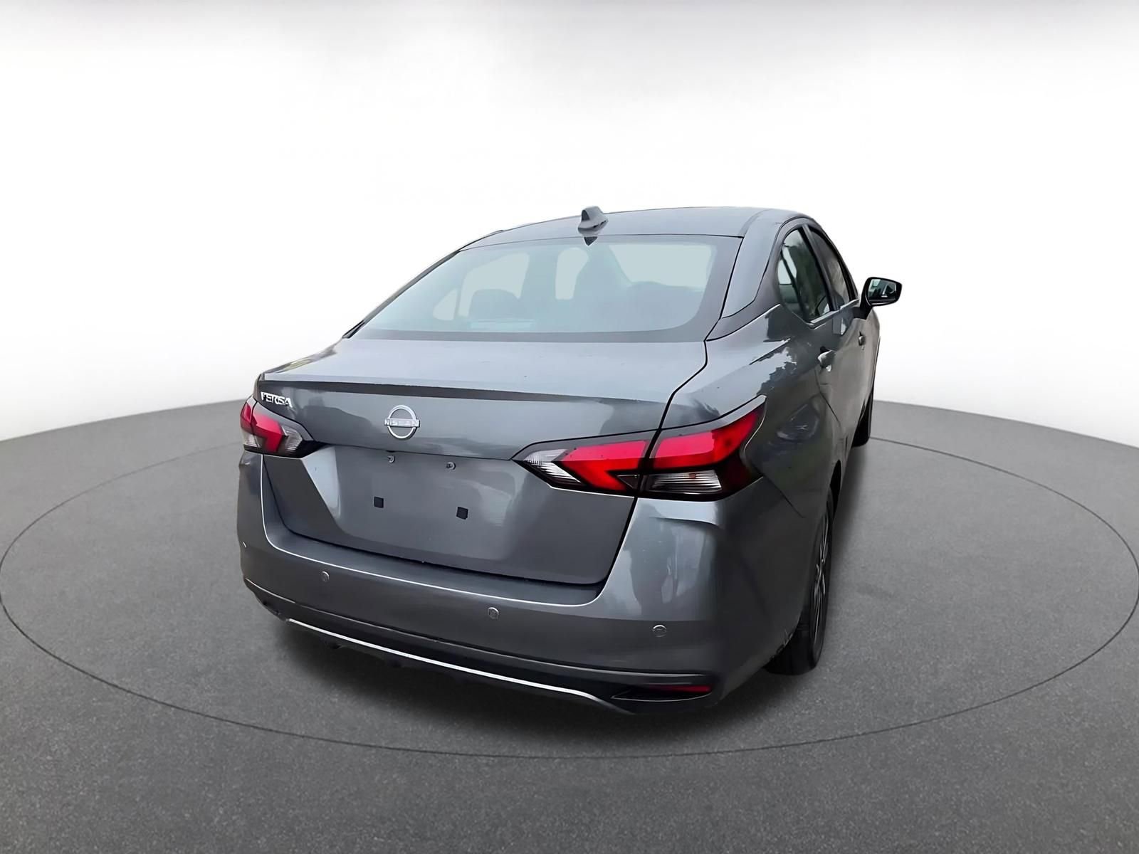 Used 2025 Nissan Versa SV FWD image 14