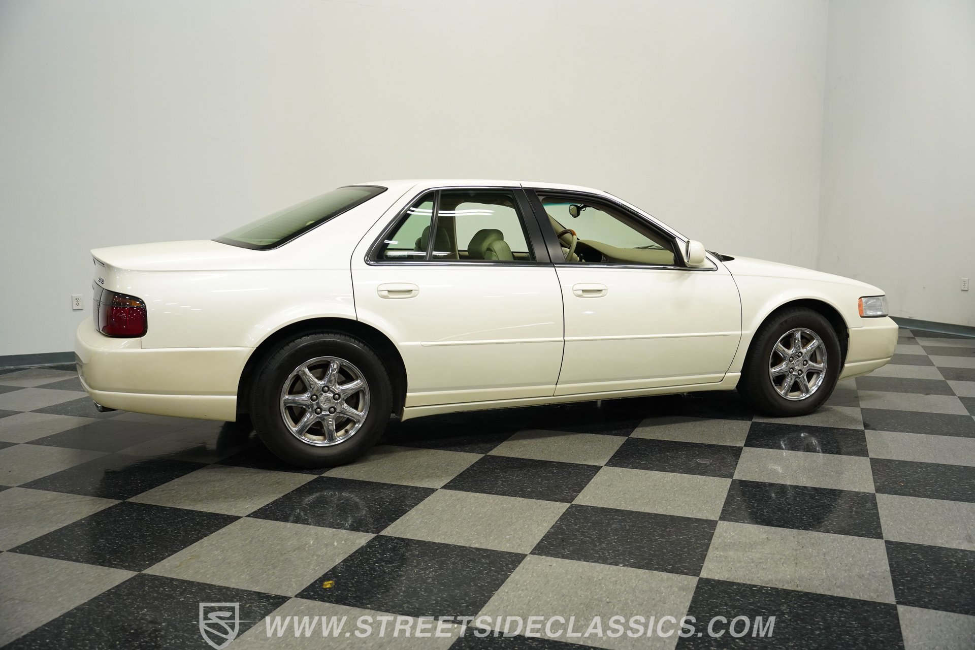 Used 1998 Cadillac Seville STS w/ Heated Seats Pkg image 13