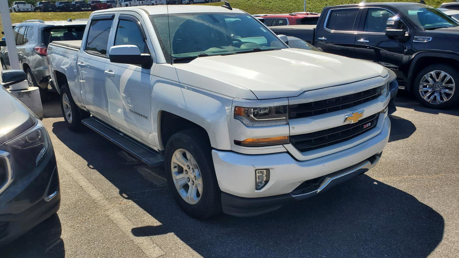 Used 2018 Chevrolet Silverado 1500 LT w/ All Star Edition image 2