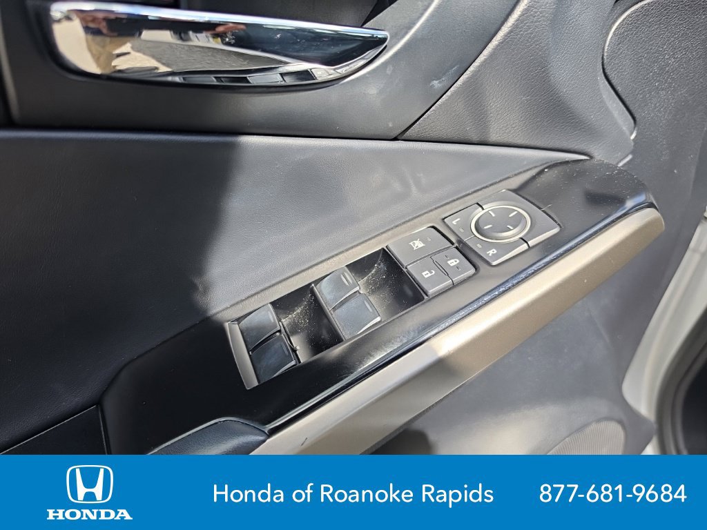 Used 2014 Lexus IS 250 w/ Navigation Package RWD image 10