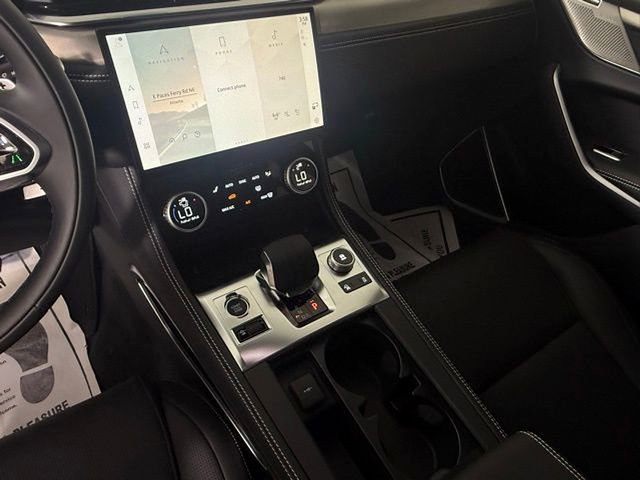 New 2025 Jaguar F-PACE R-Dynamic S image 39